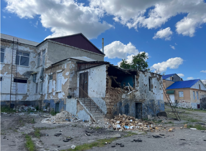 Зруйнована школа в Калинівському 