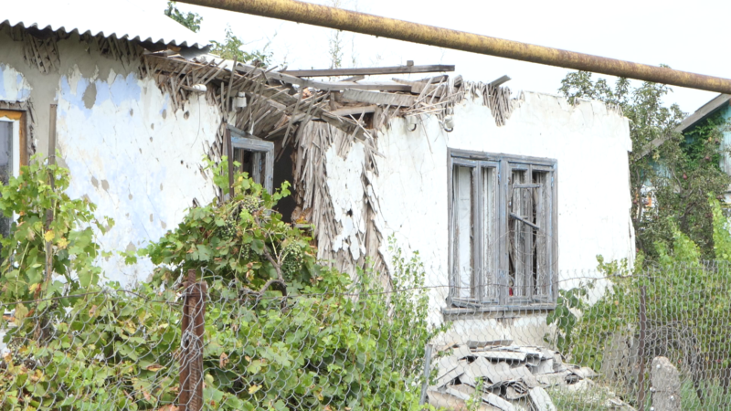 Зруйнований будинок в Борозенському